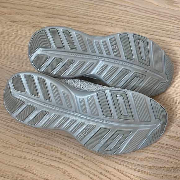 APL Metallic Silver TechLoom Phantom in Size 6 - Picture 6 of 10